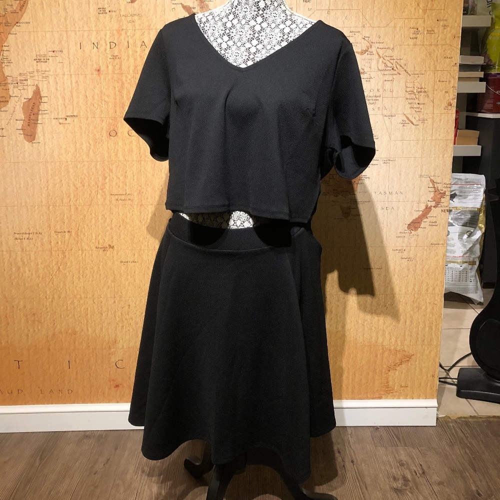 Torrid 2 piece top and skirt